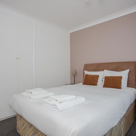 1 Bedroom Apartment On The Riverbank Near St Paul'S Londýn Exteriér fotografie