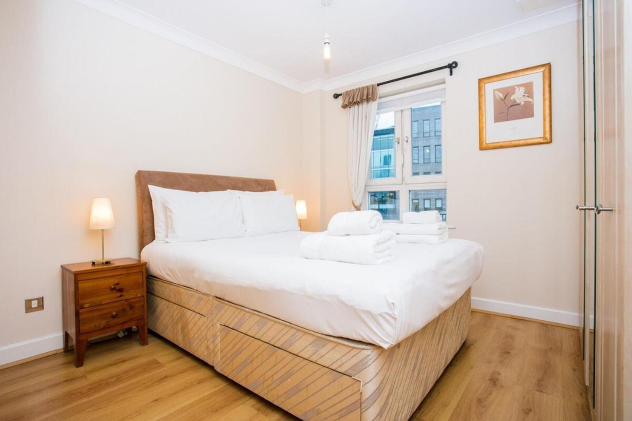 1 Bedroom Apartment On The Riverbank Near St Paul'S Londýn Exteriér fotografie